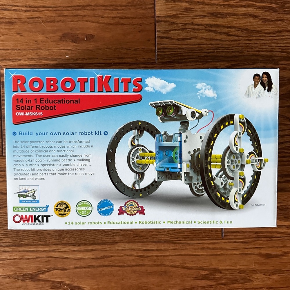 NWT - Solar Robit Kit Robotikits 🎁 Get it now for your kid!